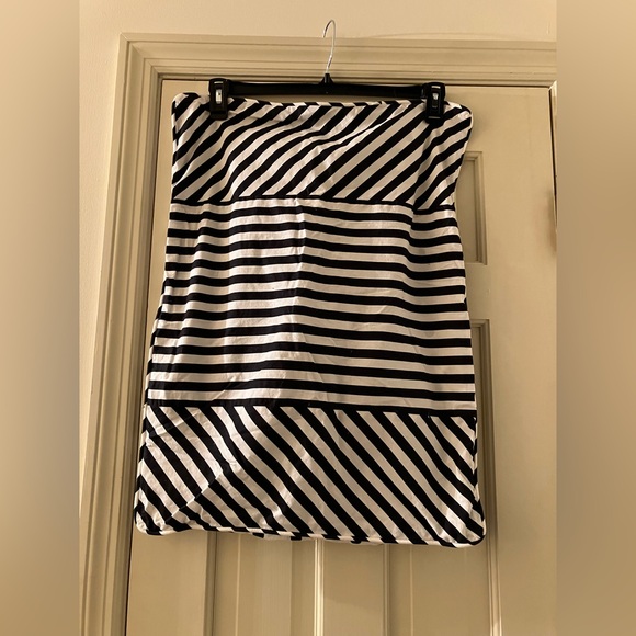 Pottery Barn Teen Full Bed Duvet Cover, 6 Set Pillow Shams Set,Bedskirt 18” drop - Picture 8 of 12